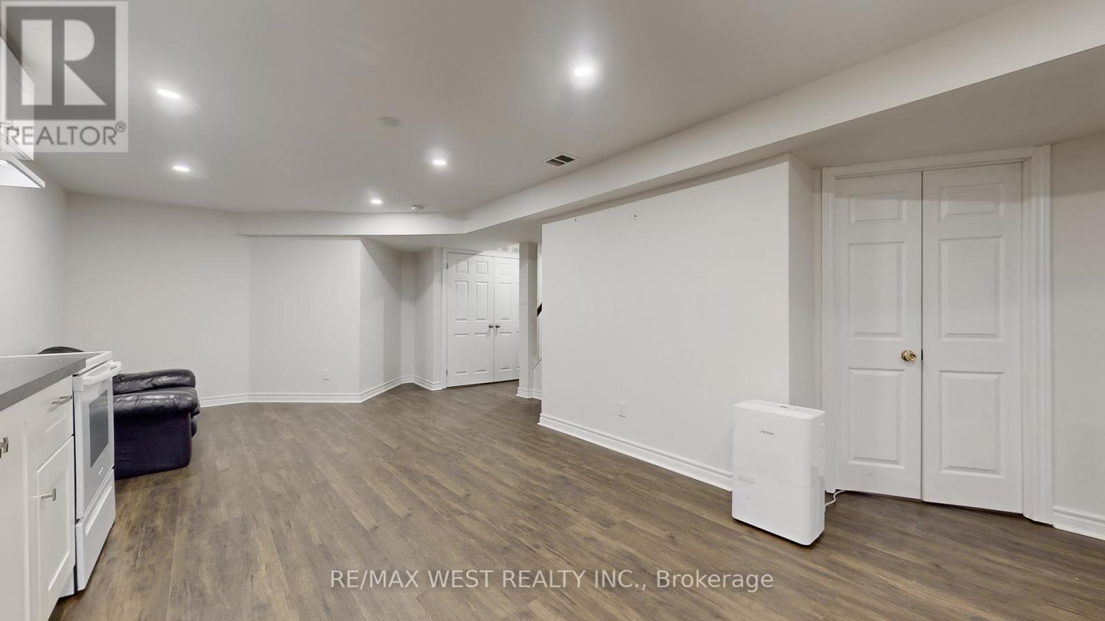 1042 Windsor Hill Boulevard, Mississauga (East Credit), Ontario  L5V 1P4 - Photo 40 - W12897262