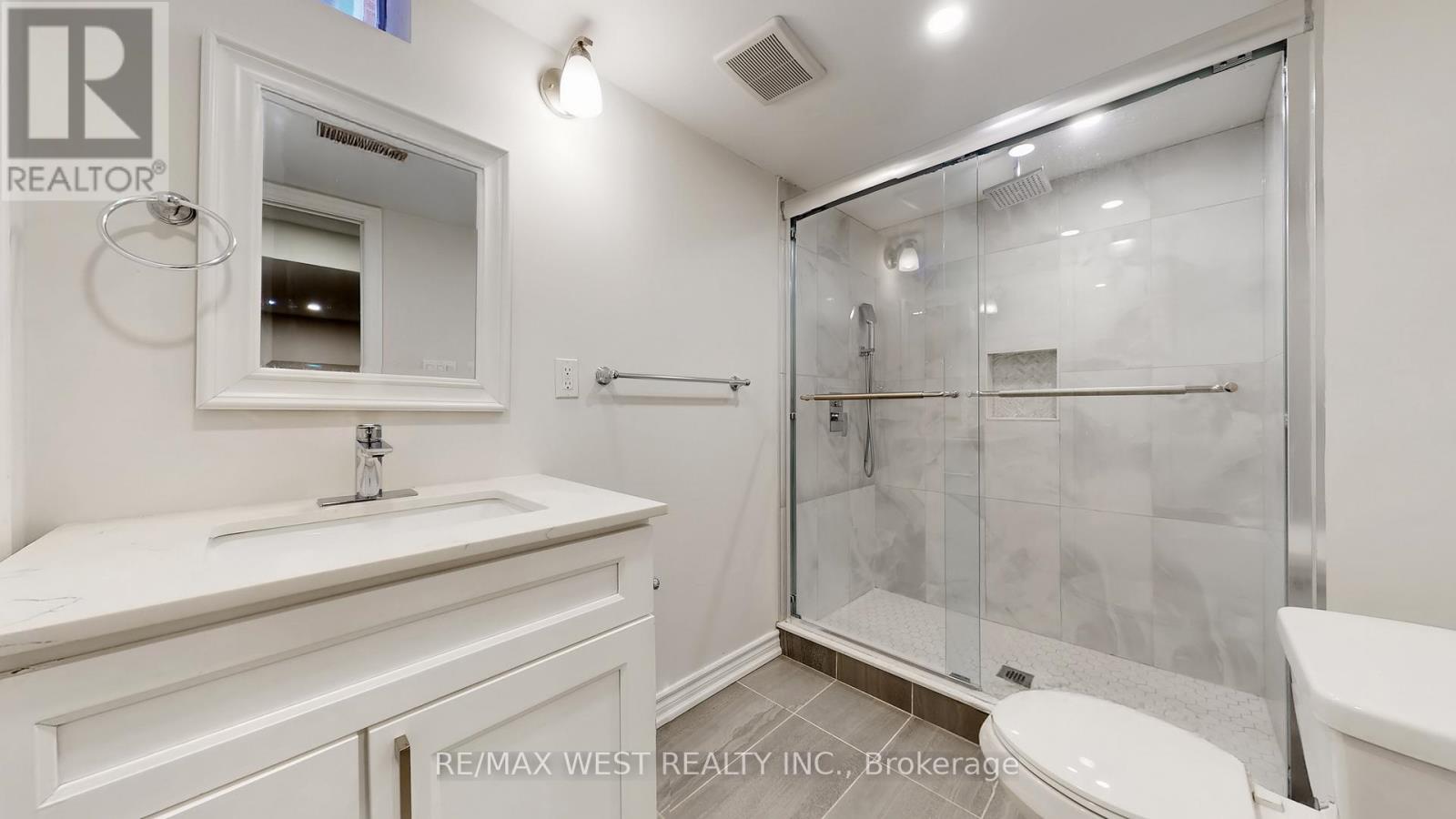 1042 Windsor Hill Boulevard, Mississauga (East Credit), Ontario  L5V 1P4 - Photo 43 - W12897262