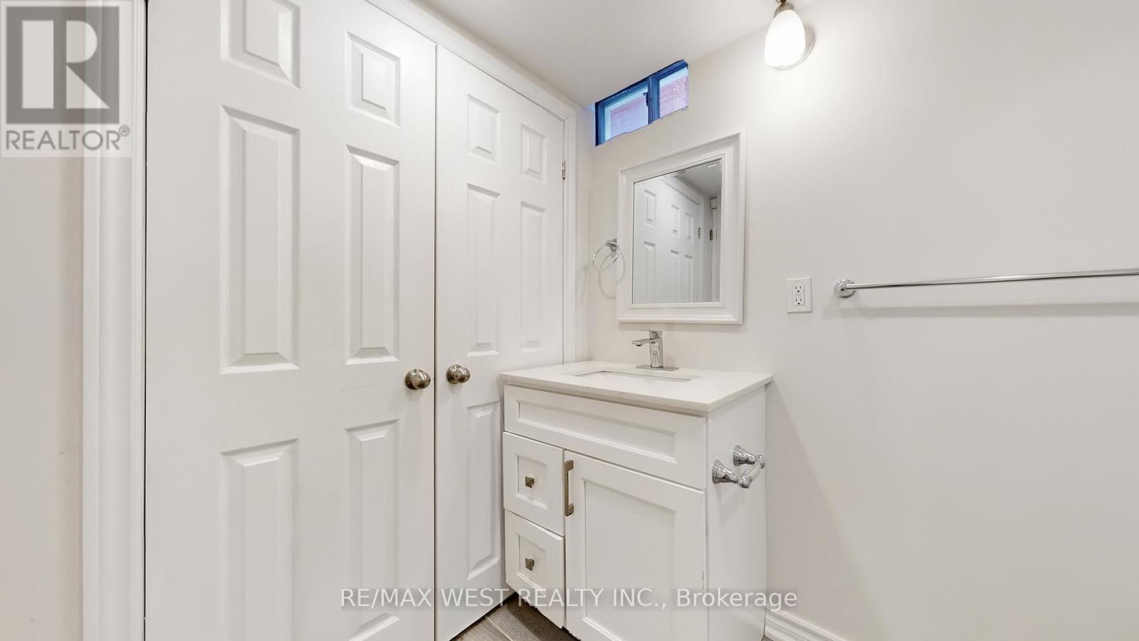 1042 Windsor Hill Boulevard, Mississauga (East Credit), Ontario  L5V 1P4 - Photo 44 - W12897262