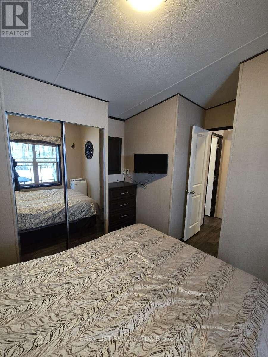 180 Lost Forest Lane, Magnetawan, Ontario  P0A 1P0 - Photo 36 - X12897220