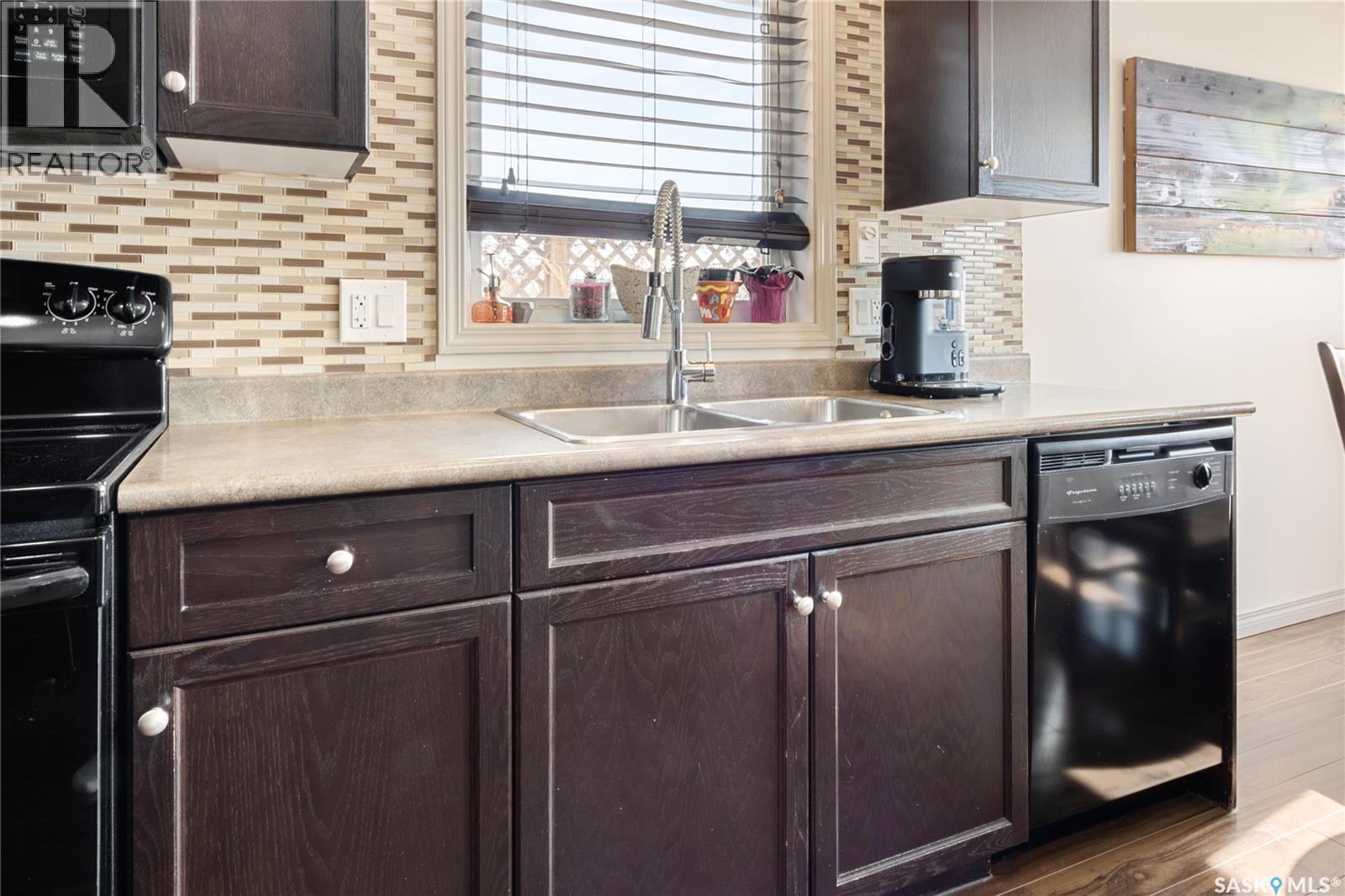 942 Glenview Cove, Martensville, Saskatchewan  S0K 0A2 - Photo 12 - SK030785