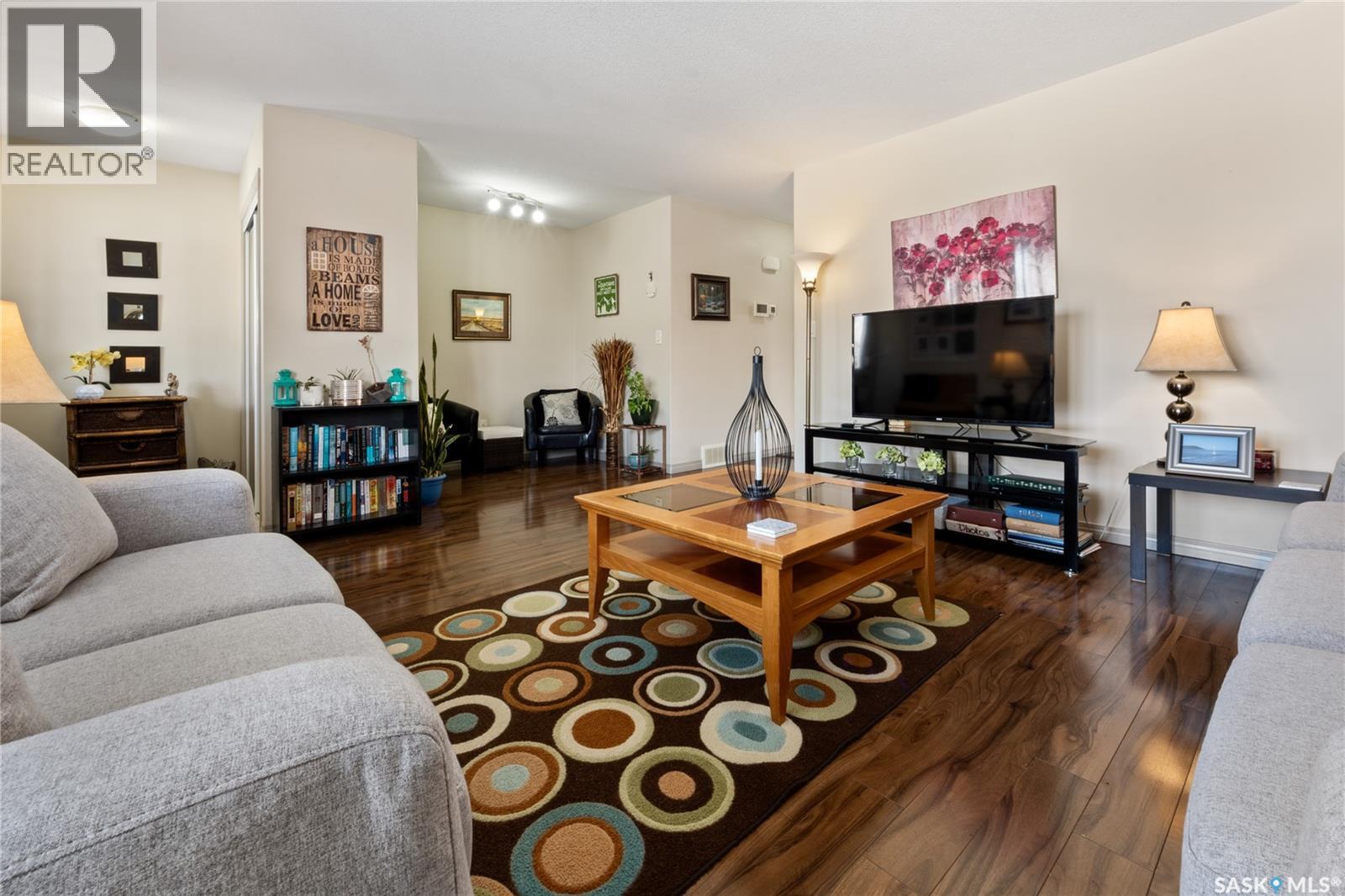 942 Glenview Cove, Martensville, Saskatchewan  S0K 0A2 - Photo 6 - SK030785