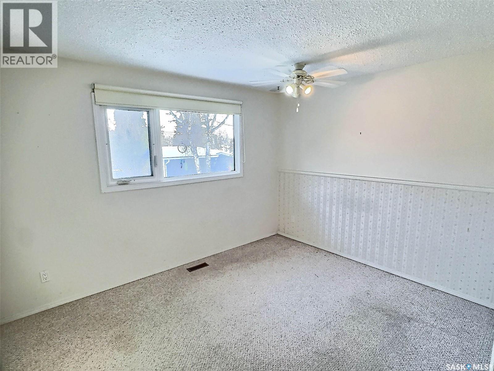 2881 Wyllie Crescent, Prince Albert, Saskatchewan  S6V 6M3 - Photo 10 - SK030767