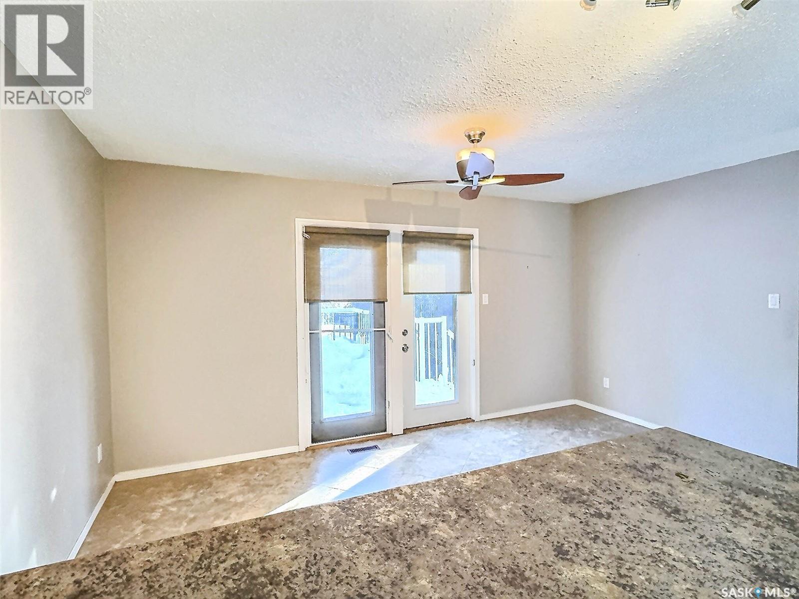 2881 Wyllie Crescent, Prince Albert, Saskatchewan  S6V 6M3 - Photo 8 - SK030767