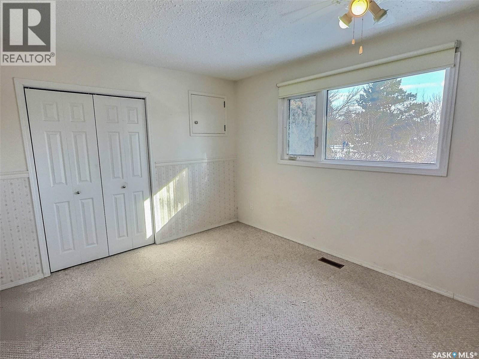 2881 Wyllie Crescent, Prince Albert, Saskatchewan  S6V 6M3 - Photo 9 - SK030767