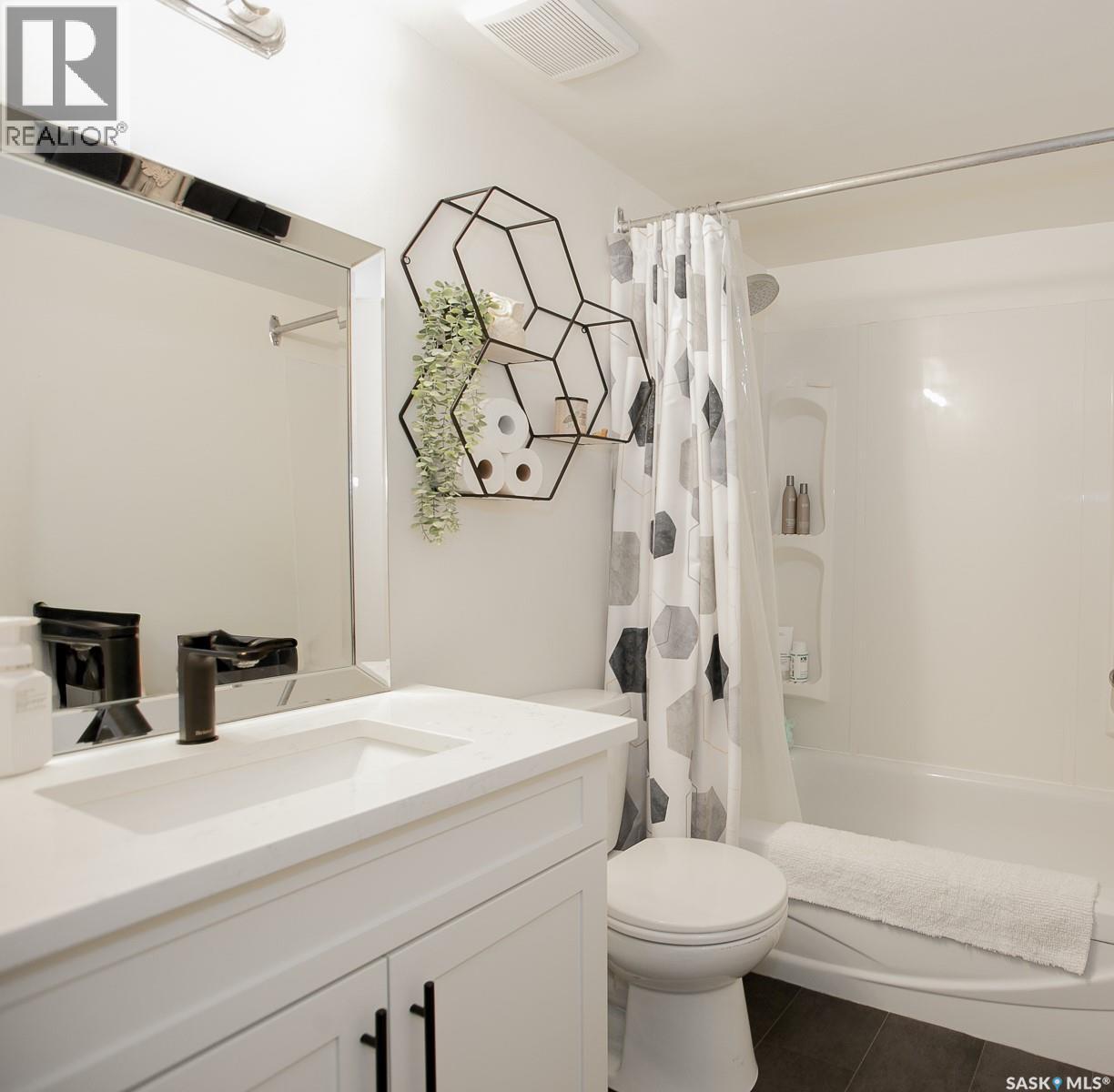 A 22 Nollet Avenue, Regina, Saskatchewan  S4T 7P9 - Photo 8 - SK030697