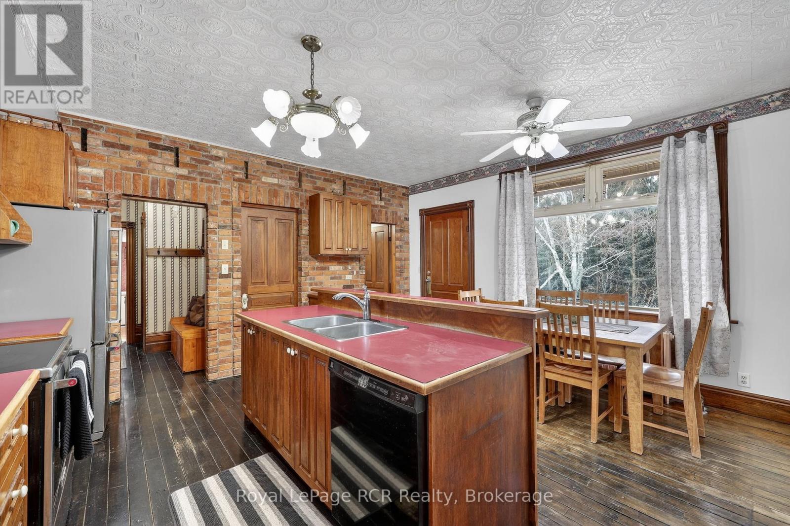 2553 County Road 42, Clearview, Ontario  L0M 1S0 - Photo 10 - S12896830