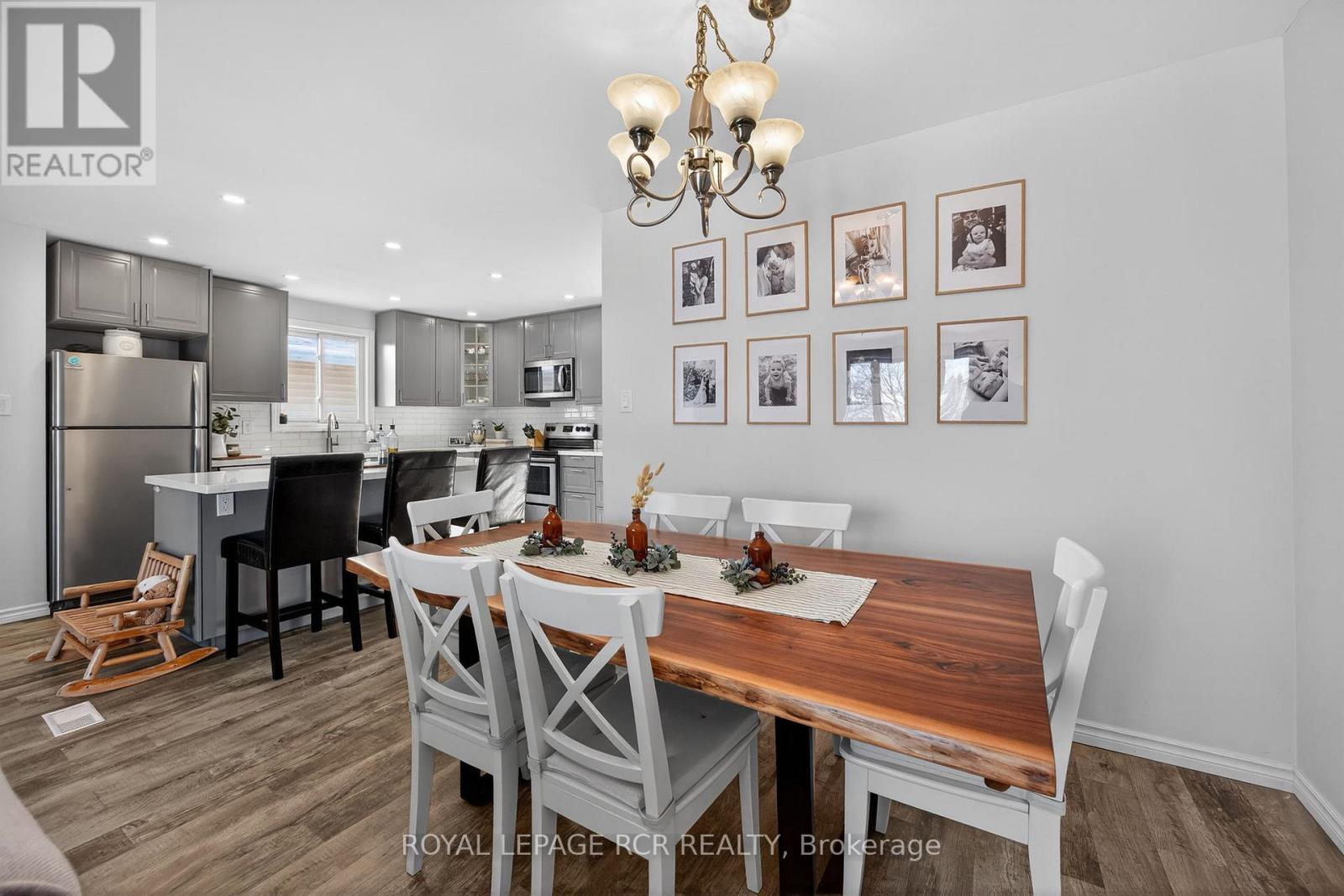 30 Longview Drive, Bradford West Gwillimbury, Ontario  L3Z 2H2 - Photo 5 - N12738336