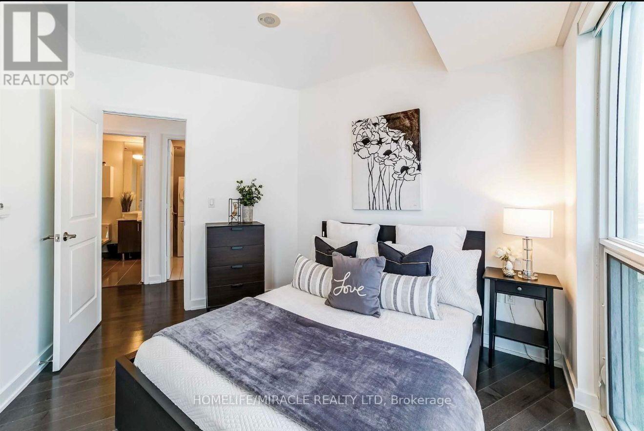 1604 - 1 The Esplanade, Toronto, Ontario  M5E 0A8 - Photo 22 - C12573198