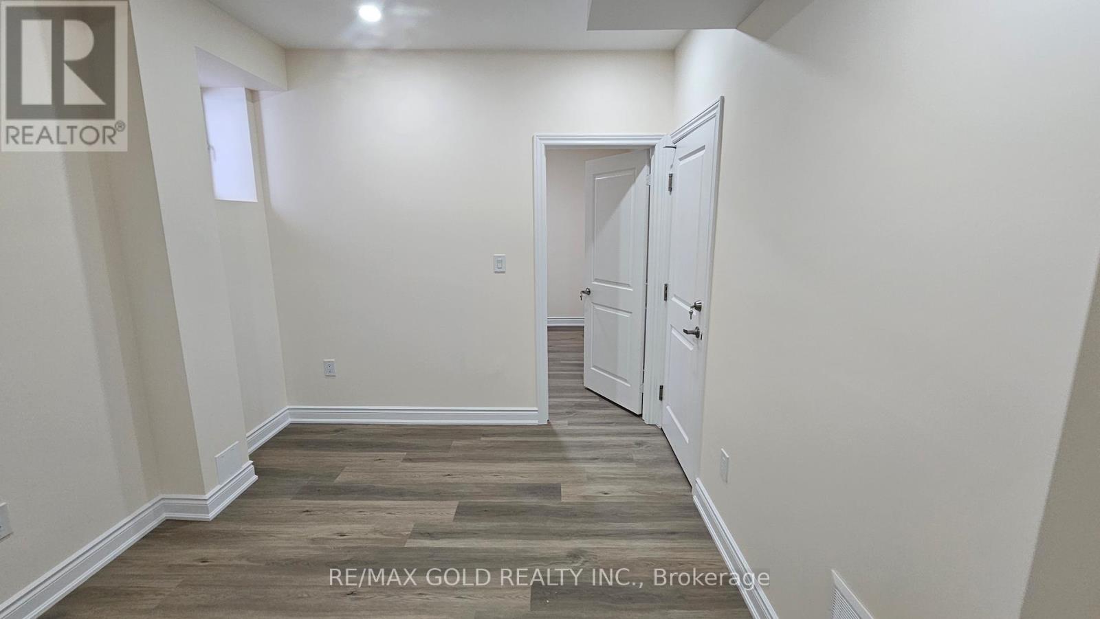 Bsmt #1 - 27 Lippa Drive, Caledon, Ontario  L7C 4M3 - Photo 10 - W12895012