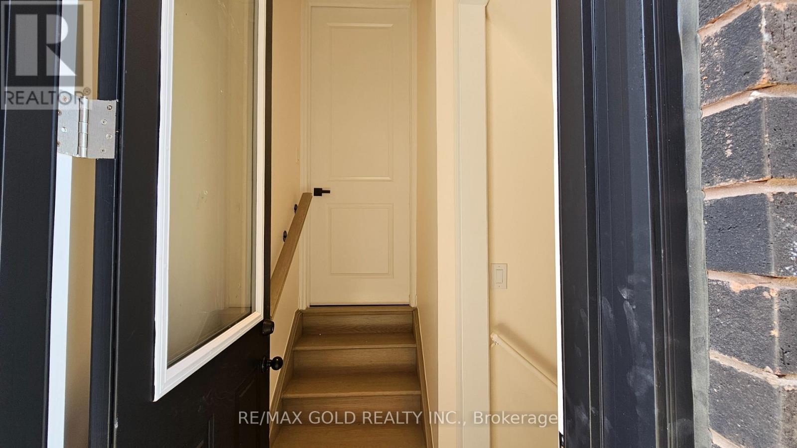 Bsmt #1 - 27 Lippa Drive, Caledon, Ontario  L7C 4M3 - Photo 4 - W12895012