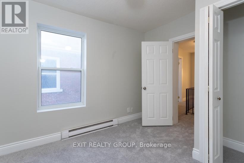 56 Moira Street W, Belleville (Belleville Ward), Ontario  K8P 1S3 - Photo 17 - X12897398