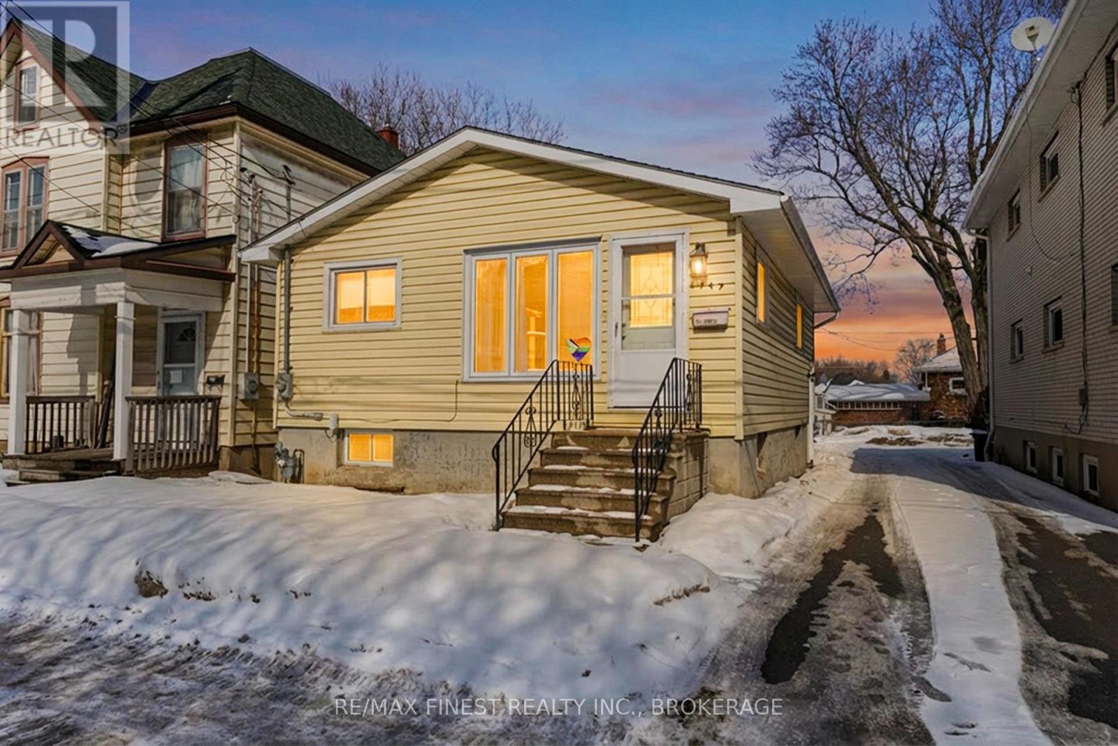 149 Pine Street, Kingston, Ontario  K7K 1W9 - Photo 2 - X12897314