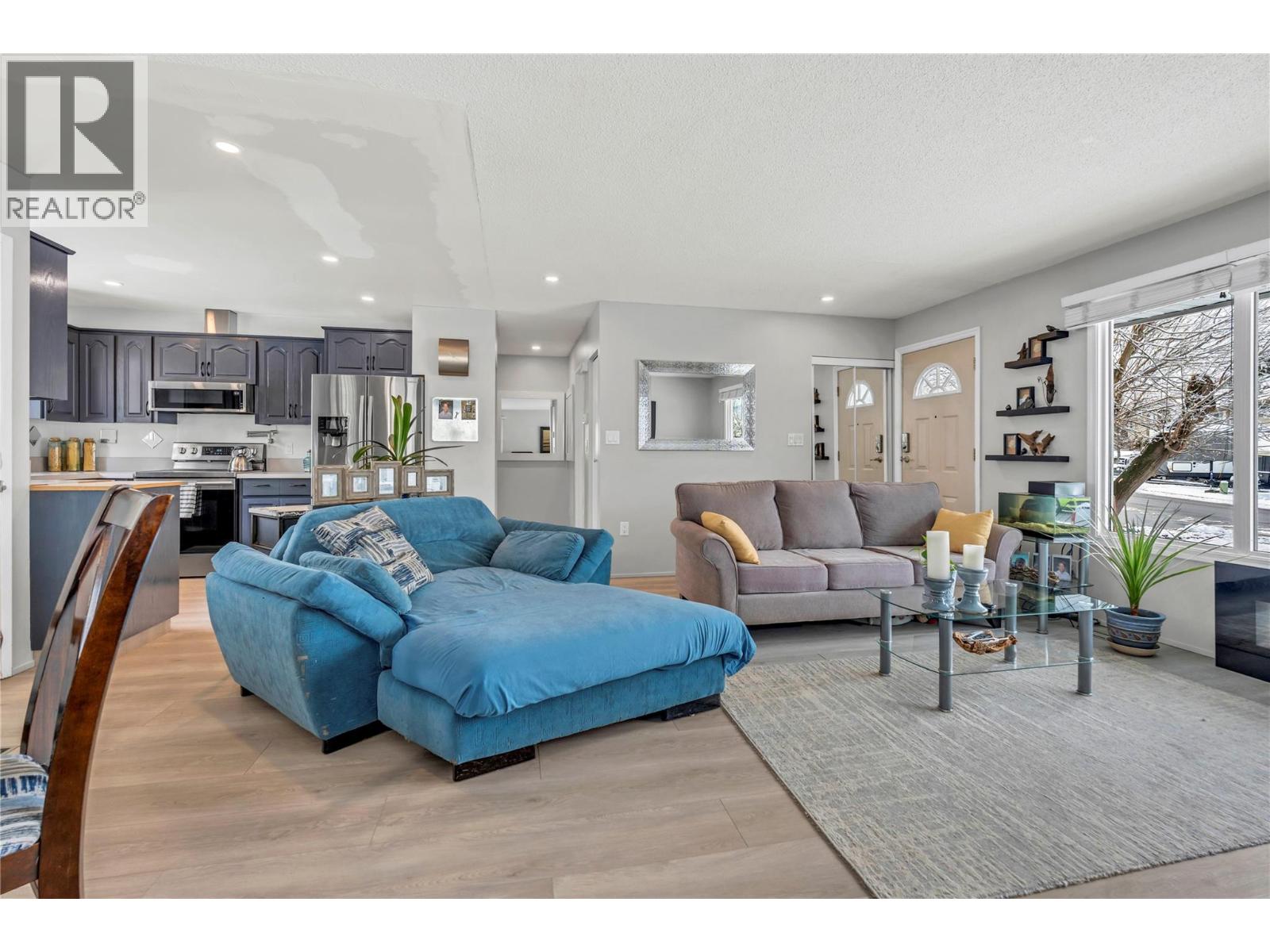 133 Bracewell Drive, Penticton, British Columbia  V2A 6S3 - Photo 3 - 10376672