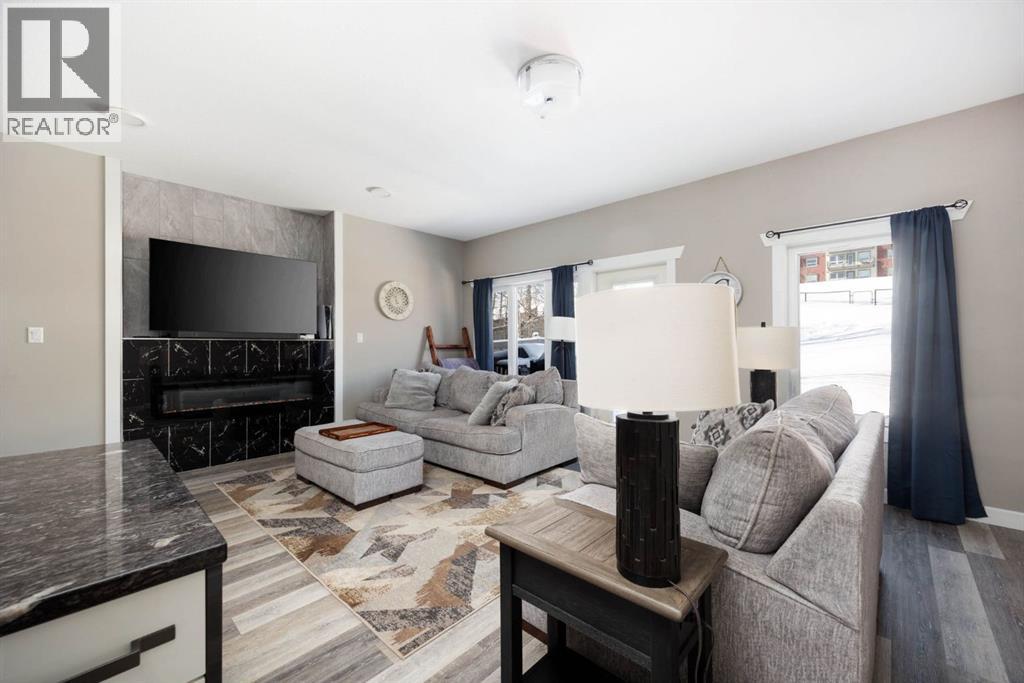 221 Shalestone Way, Fort Mcmurray, Alberta  T9K 0T6 - Photo 11 - A2293935