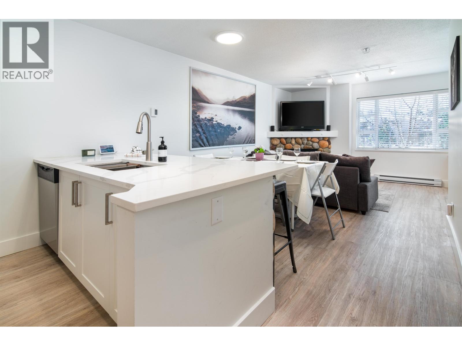 204 4360 Lorimer Road, Whistler, British Columbia  V8E 1A5 - Photo 2 - R3071422