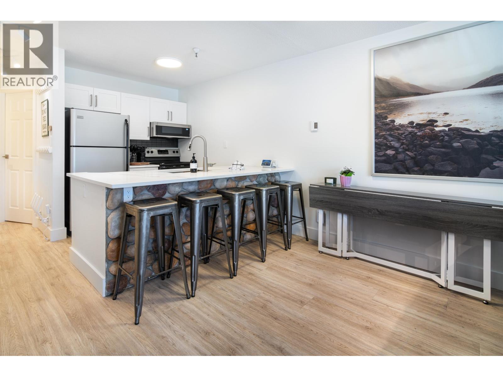 204 4360 Lorimer Road, Whistler, British Columbia  V8E 1A5 - Photo 5 - R3071422