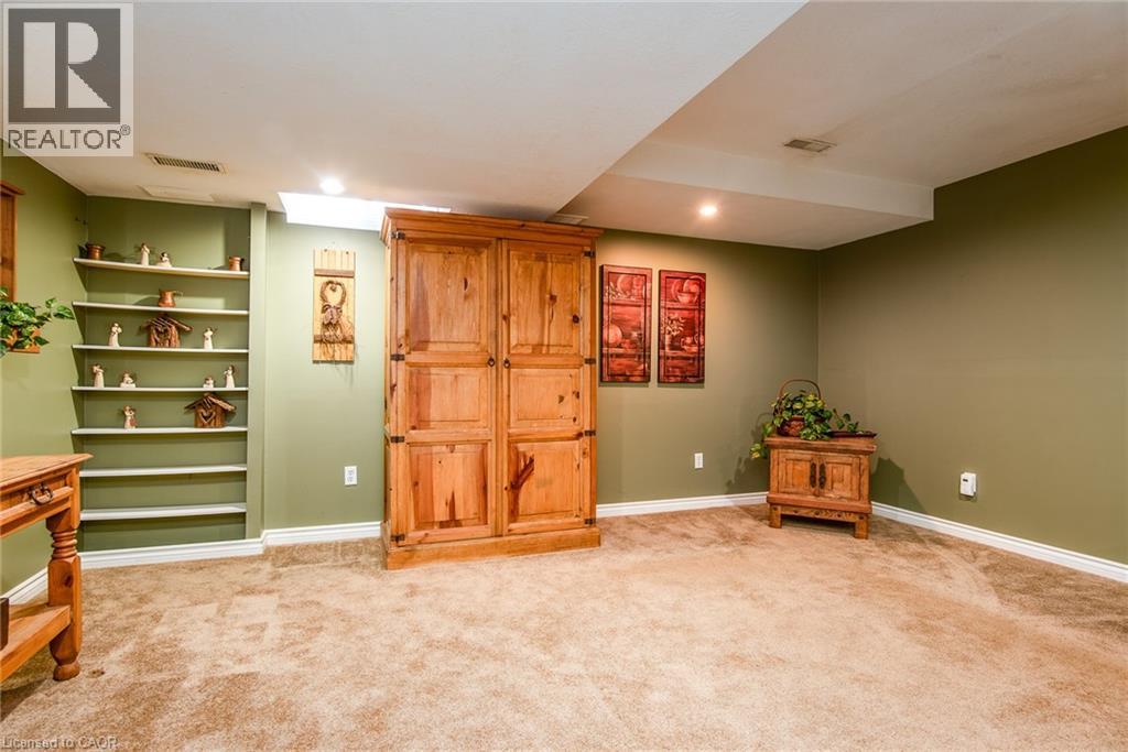 115 Activa Avenue, Kitchener, Ontario  N2E 3T3 - Photo 35 - 40810739