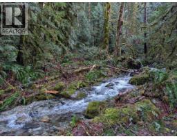 2045 N RUSTAD ROAD, Squamish, British Columbia