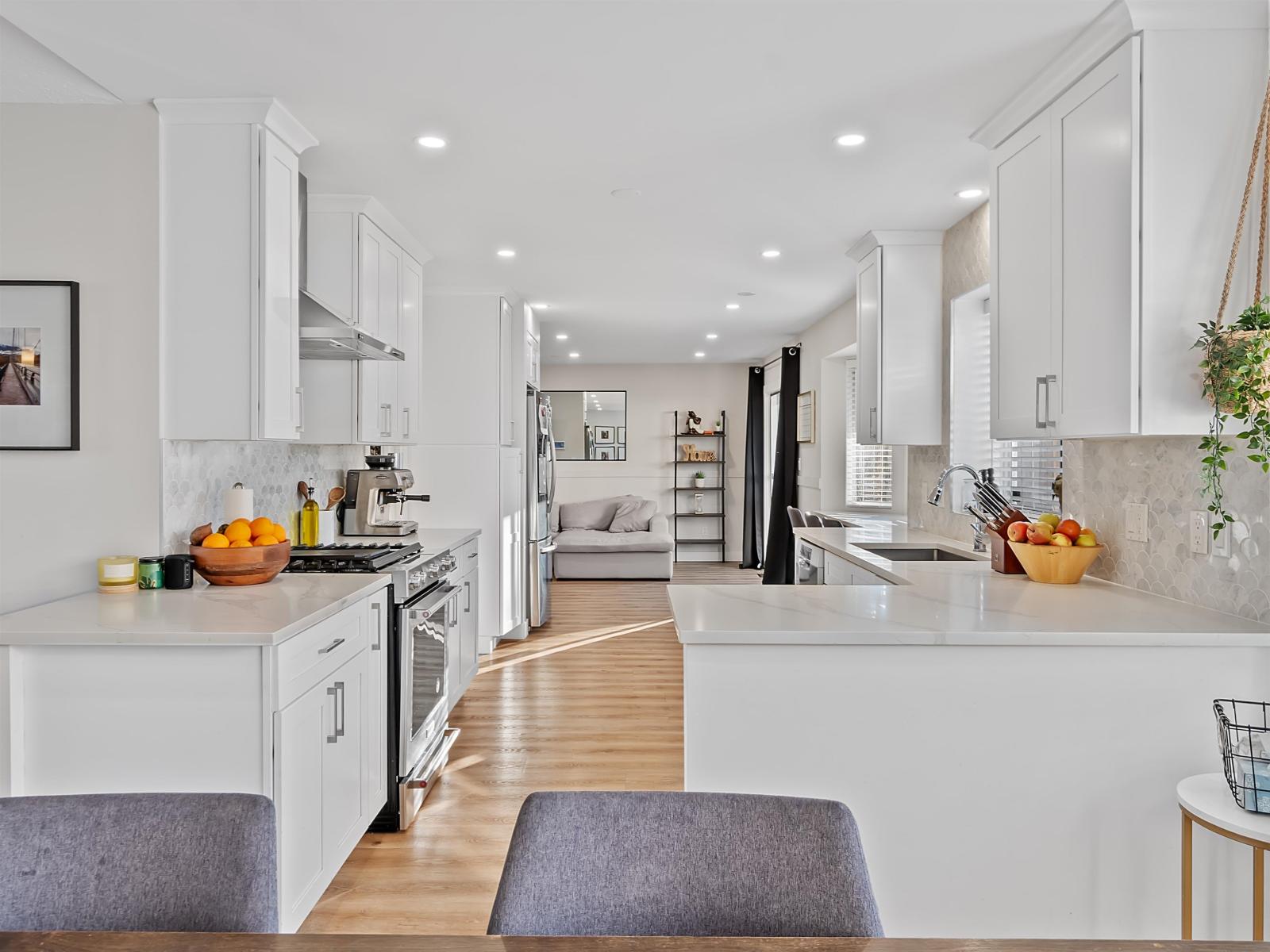 6323 171a Street, Surrey, British Columbia  V3S 7G4 - Photo 7 - R3088603