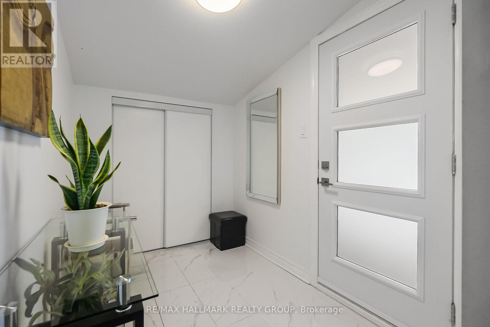 757 Garner Avenue, Ottawa, Ontario  K1V 6M5 - Photo 4 - X12897330