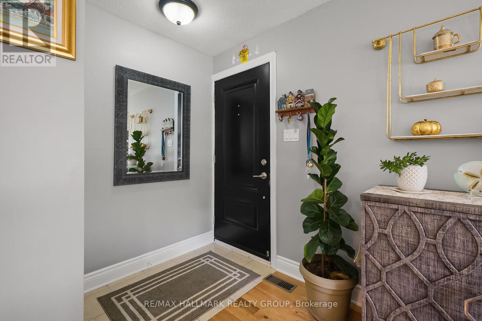 757 Garner Avenue, Ottawa, Ontario  K1V 6M5 - Photo 7 - X12897330