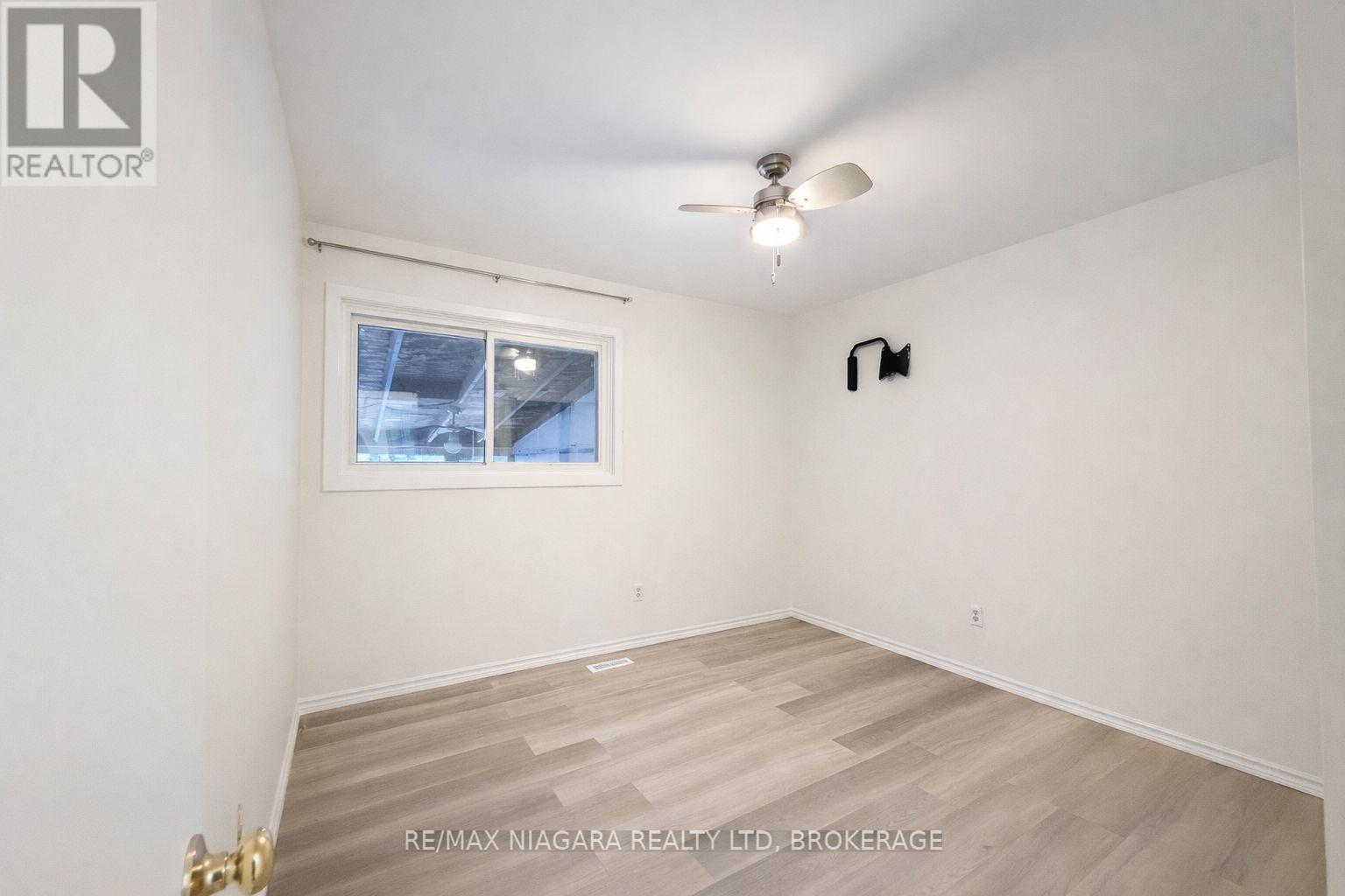 128 Toulon Crescent, London East, Ontario  N5V 1J5 - Photo 11 - X12897412