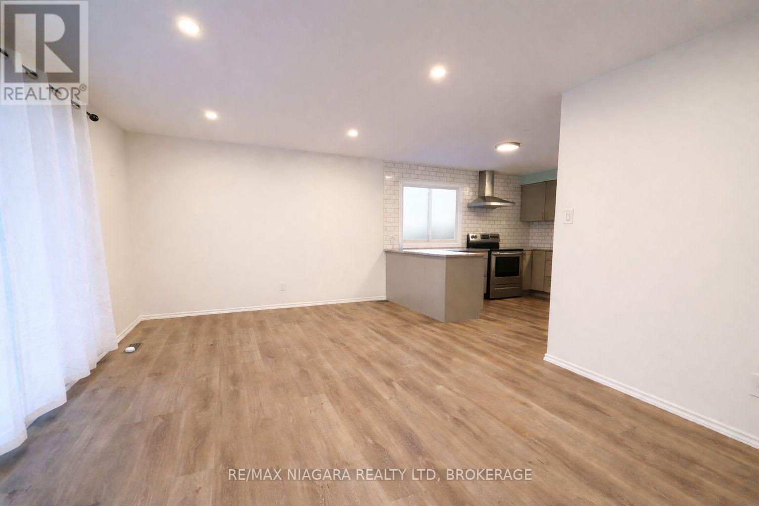 128 Toulon Crescent, London East, Ontario  N5V 1J5 - Photo 3 - X12897412