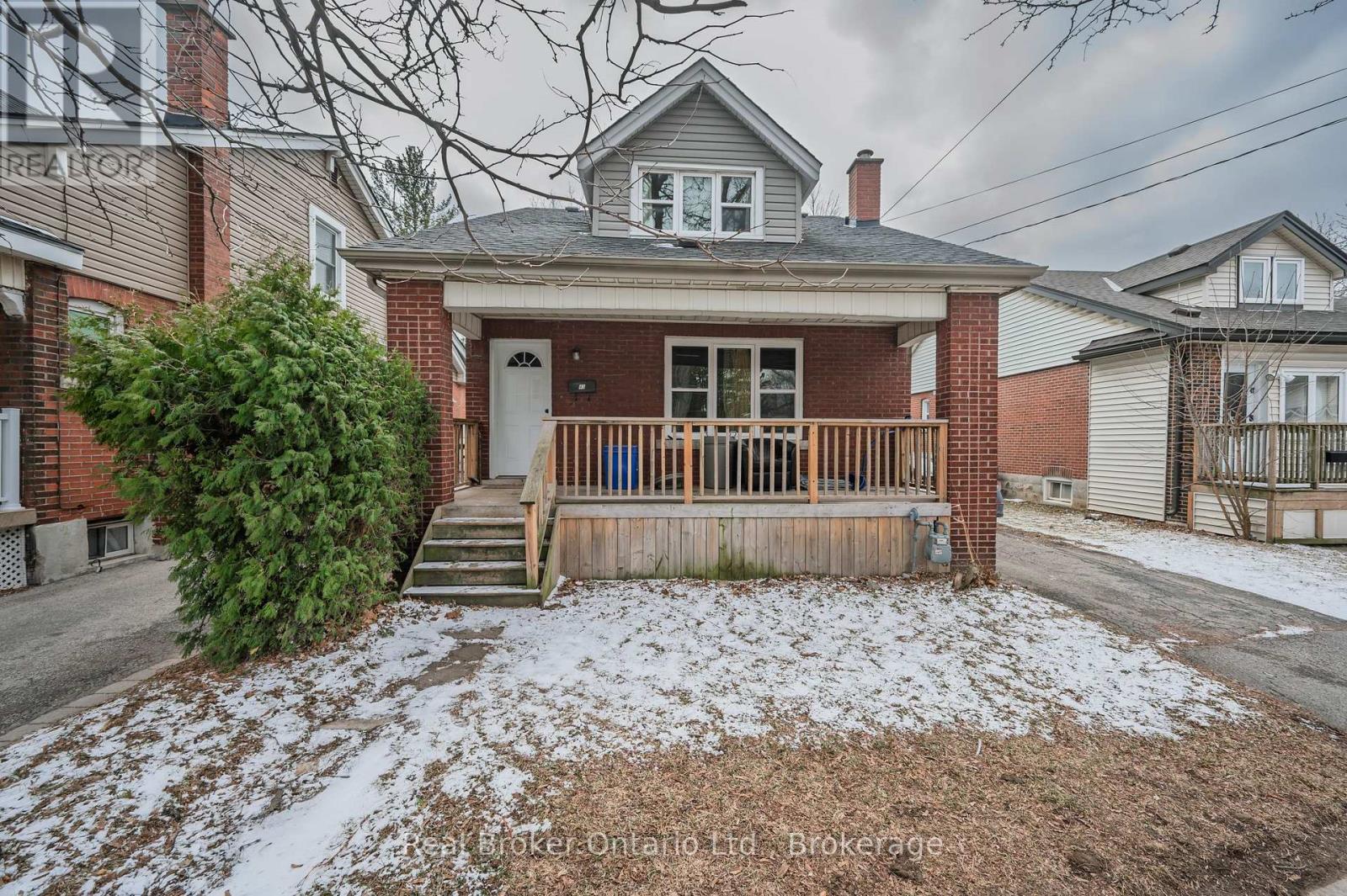 43 STERLING STREET, Hamilton, Ontario