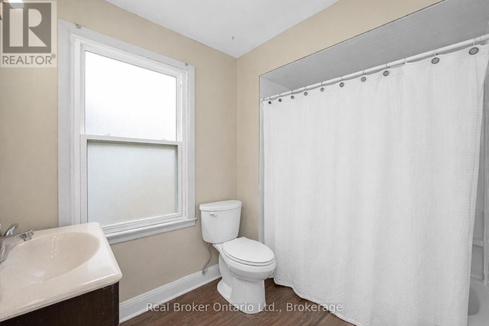 43 Sterling Street, Hamilton, Ontario  L8S 4H6 - Photo 13 - X12897302