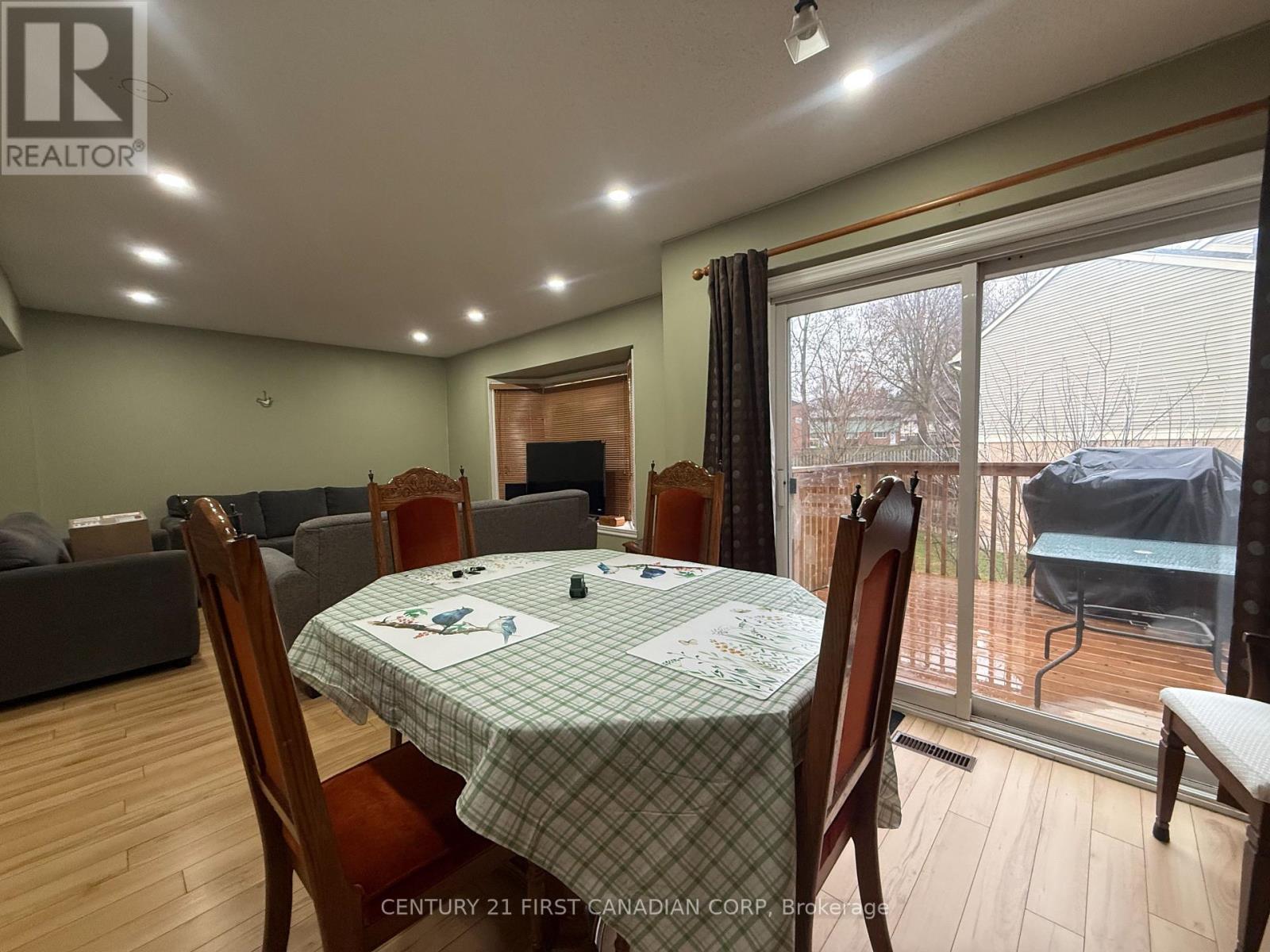 70 - 9 Ailsa Place, London South, Ontario  N5Z 4Z6 - Photo 4 - X12603932