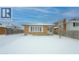 110 HAZELGLEN Drive, Kitchener, Ontario