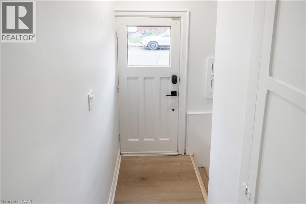 40 Delaware Avenue Unit# Lower, Hamilton, Ontario  L8M 1T4 - Photo 3 - 40812639