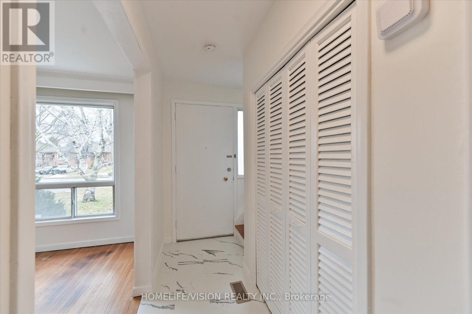 89 Tulane Crescent, Toronto, Ontario  M3A 2C2 - Photo 3 - C12897342