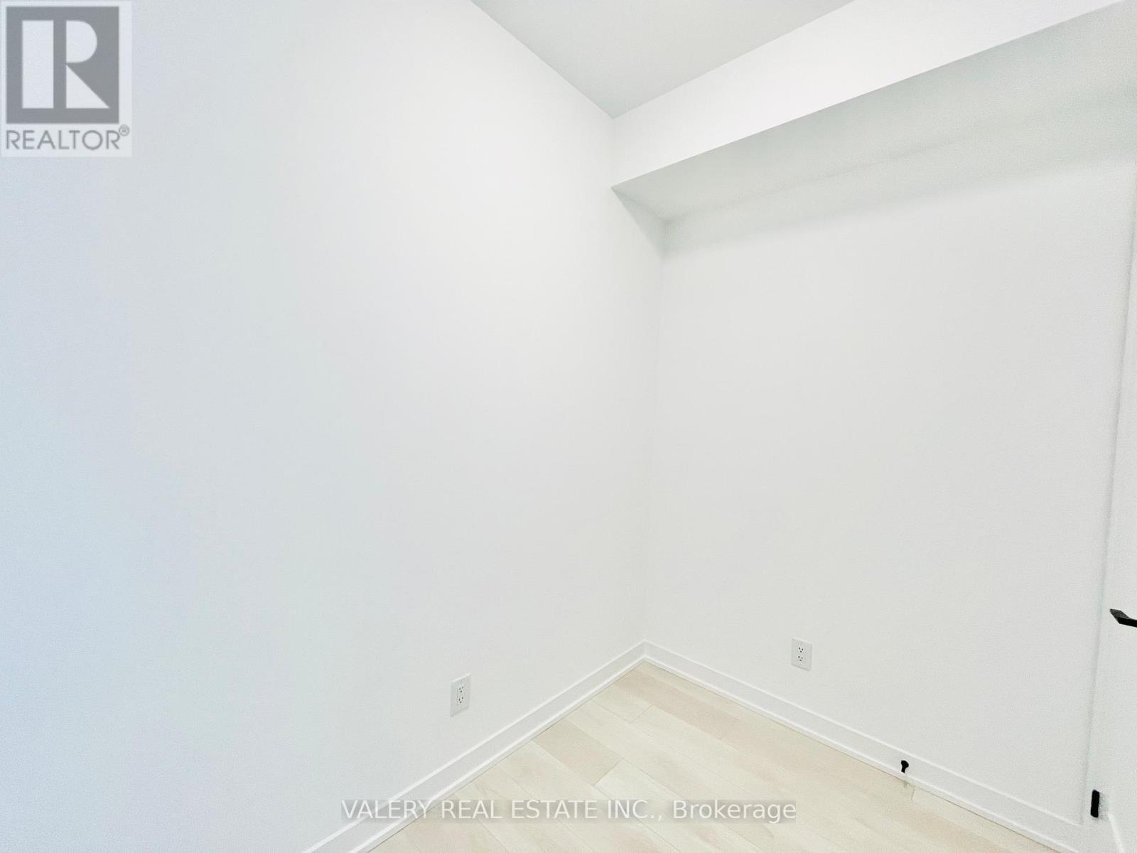 5 Defries Street, Toronto, Ontario  M5A 3R4 - Photo 10 - C12897358