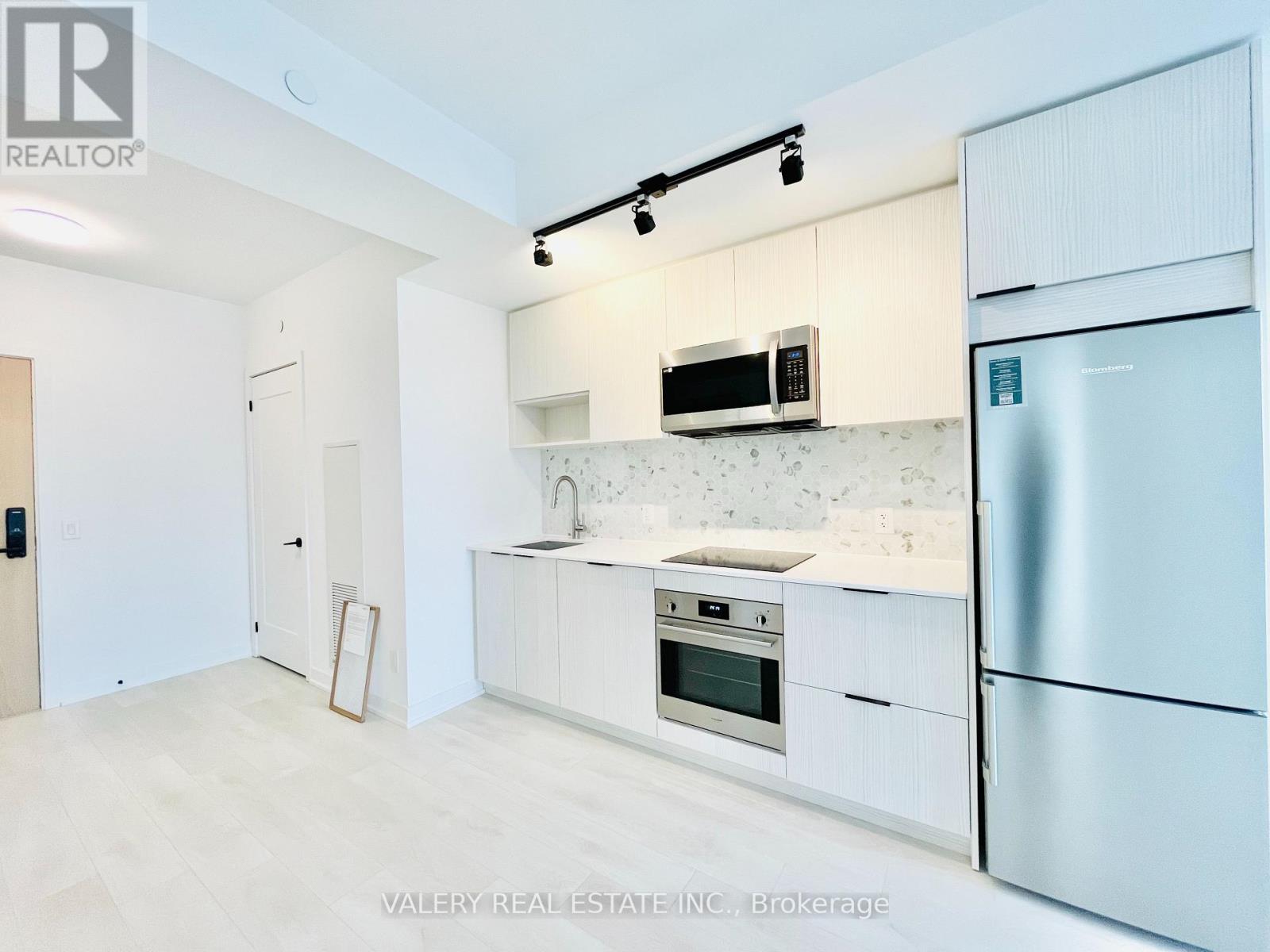 5 Defries Street, Toronto, Ontario  M5A 3R4 - Photo 2 - C12897358