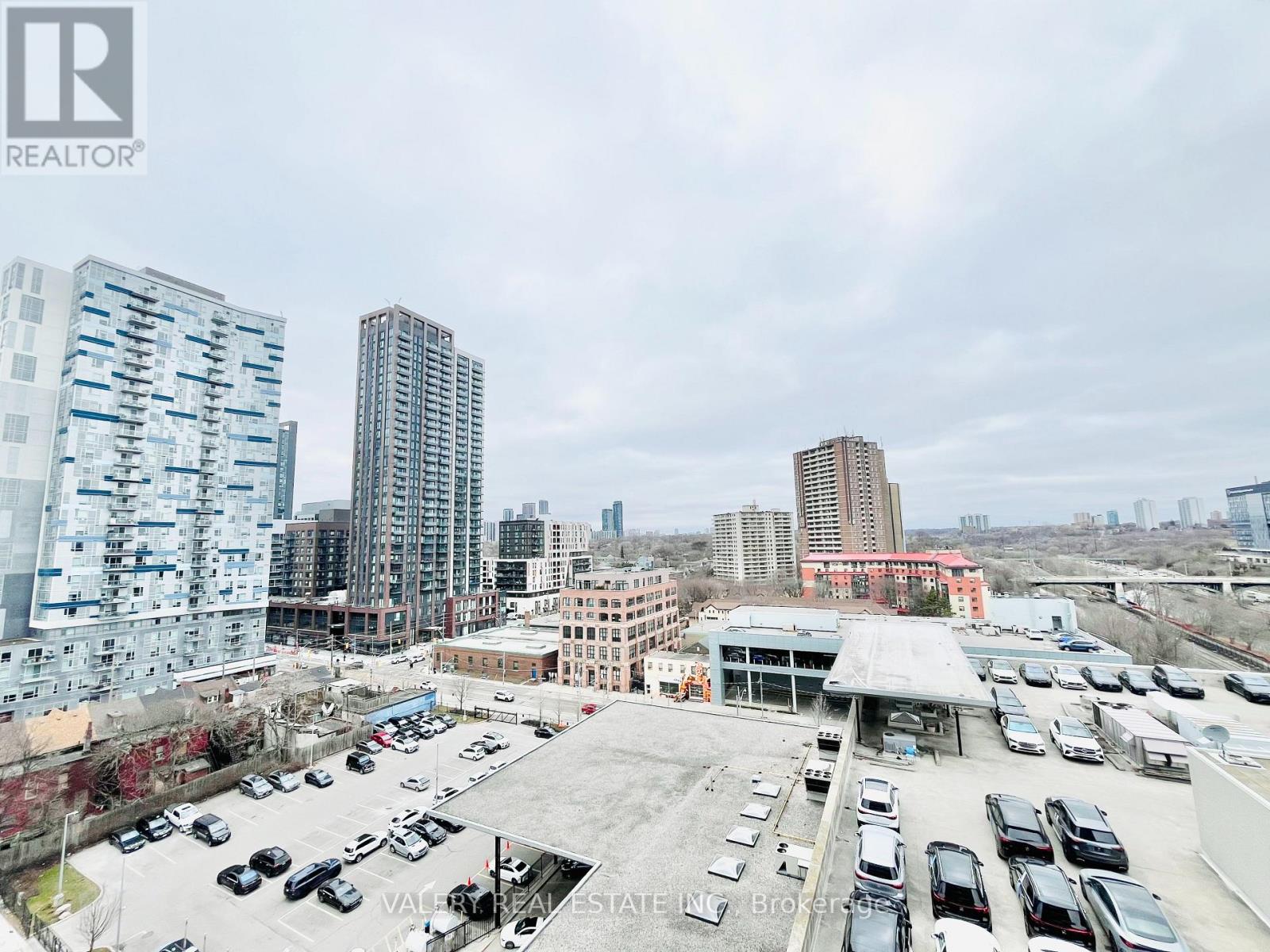 5 Defries Street, Toronto, Ontario  M5A 3R4 - Photo 4 - C12897358