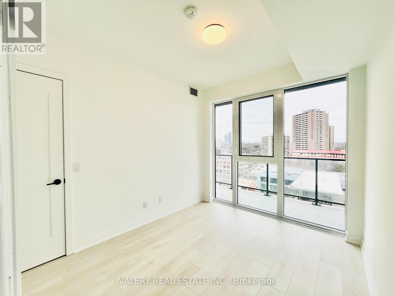 5 Defries Street, Toronto, Ontario  M5A 3R4 - Photo 5 - C12897358