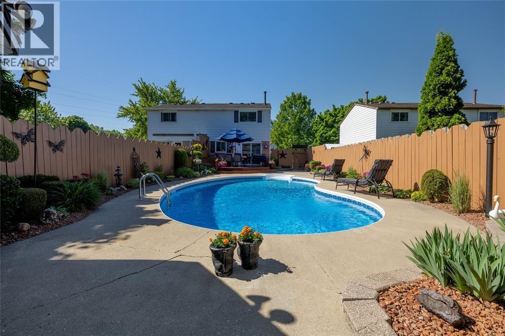 1103 Cardiff Court, Sarnia, Ontario  N7S 4B6 - Photo 7 - 26005674