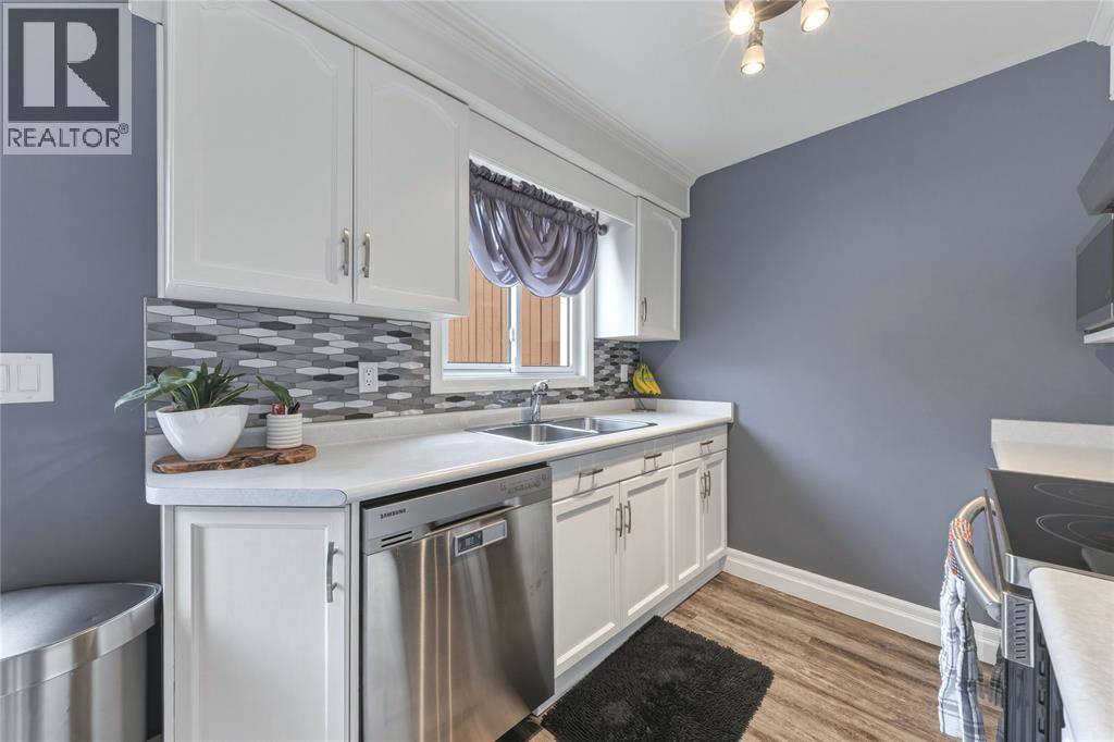 1103 Cardiff Court, Sarnia, Ontario  N7S 4B6 - Photo 27 - 26005674