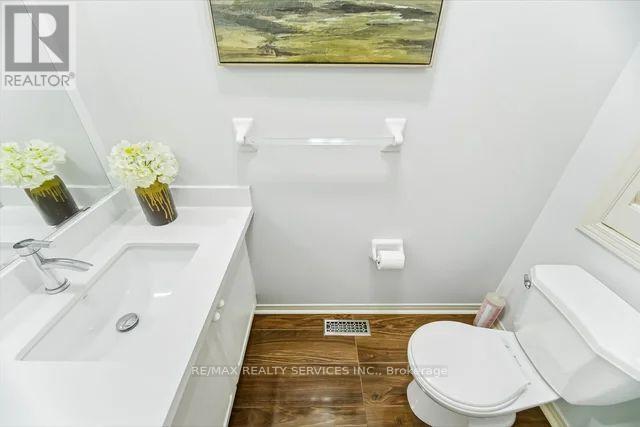 103 Starhill Crescent, Brampton, Ontario  L6R 2P8 - Photo 13 - W12897226