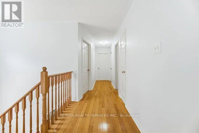103 Starhill Crescent, Brampton, Ontario  L6R 2P8 - Photo 14 - W12897226