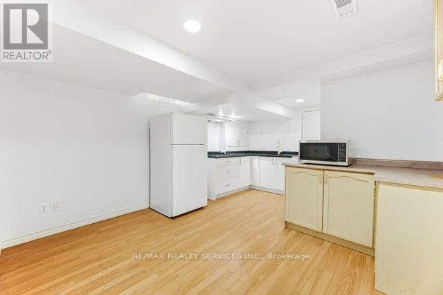 103 Starhill Crescent, Brampton, Ontario  L6R 2P8 - Photo 30 - W12897226