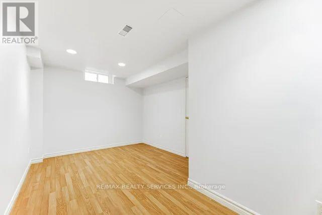 103 Starhill Crescent, Brampton, Ontario  L6R 2P8 - Photo 34 - W12897226