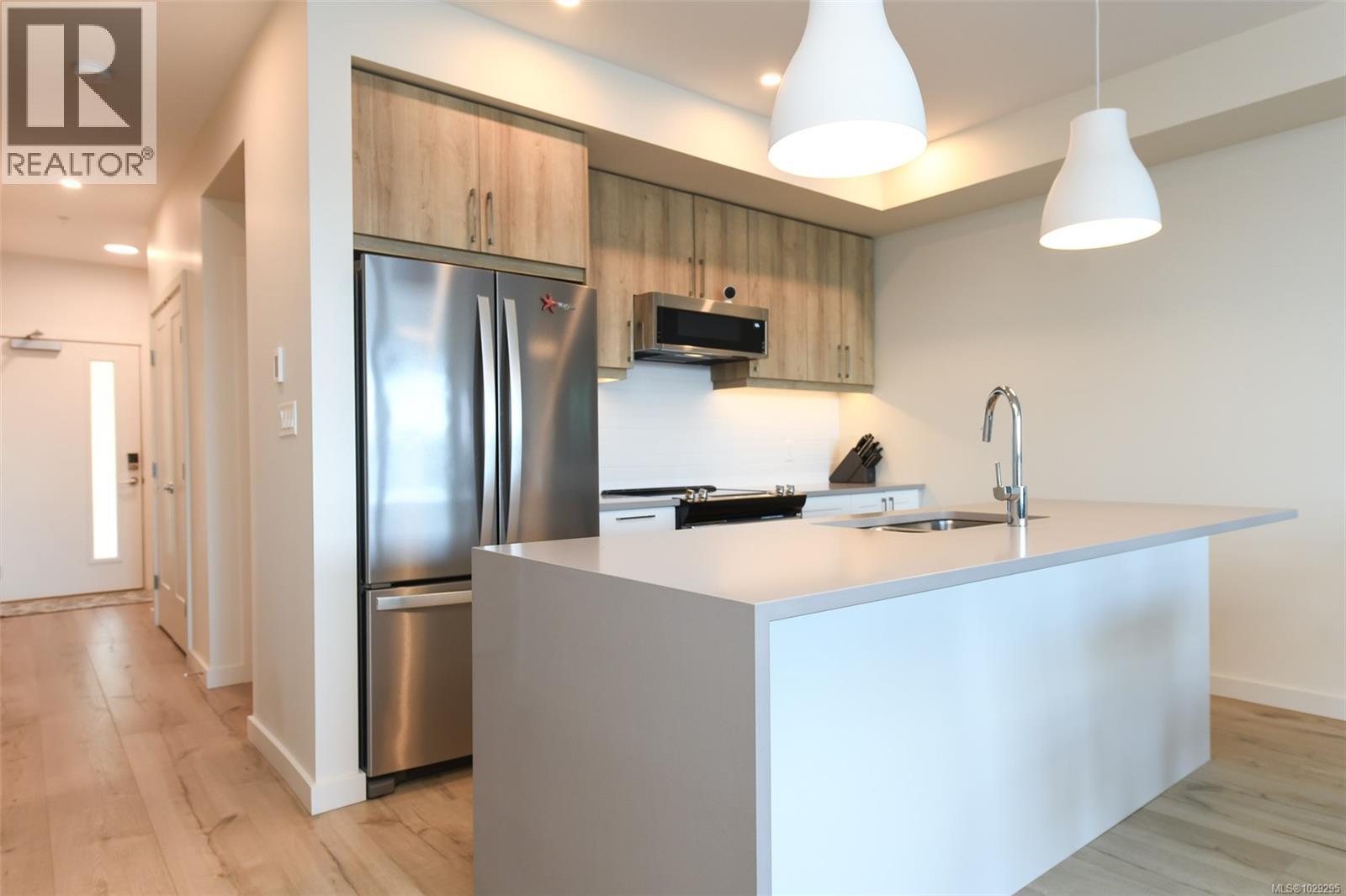 302 536 Island Hwy, Campbell River, British Columbia  V9W 1A5 - Photo 10 - 1029295