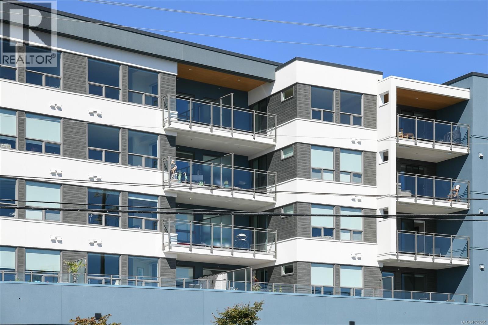 302 536 Island Hwy, Campbell River, British Columbia  V9W 1A5 - Photo 44 - 1029295