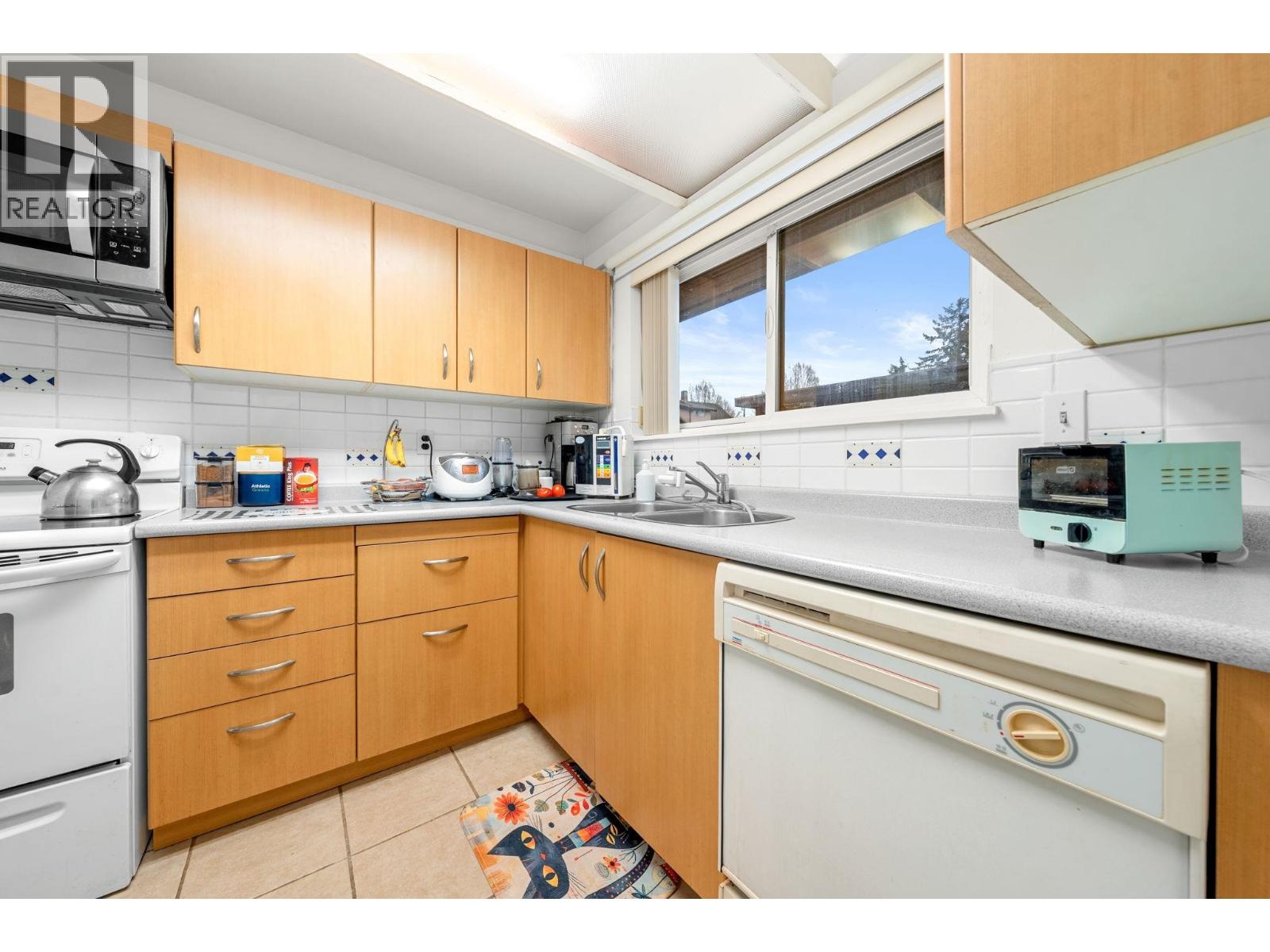 204 3136 Kingsway, Vancouver, British Columbia  V5R 5K1 - Photo 21 - R3100378