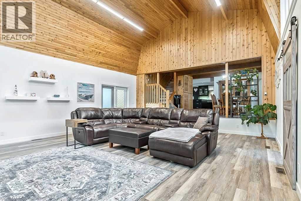 253043 Range Road 280, Rural Rocky View County, Alberta  T1Z 0E3 - Photo 19 - A2293825