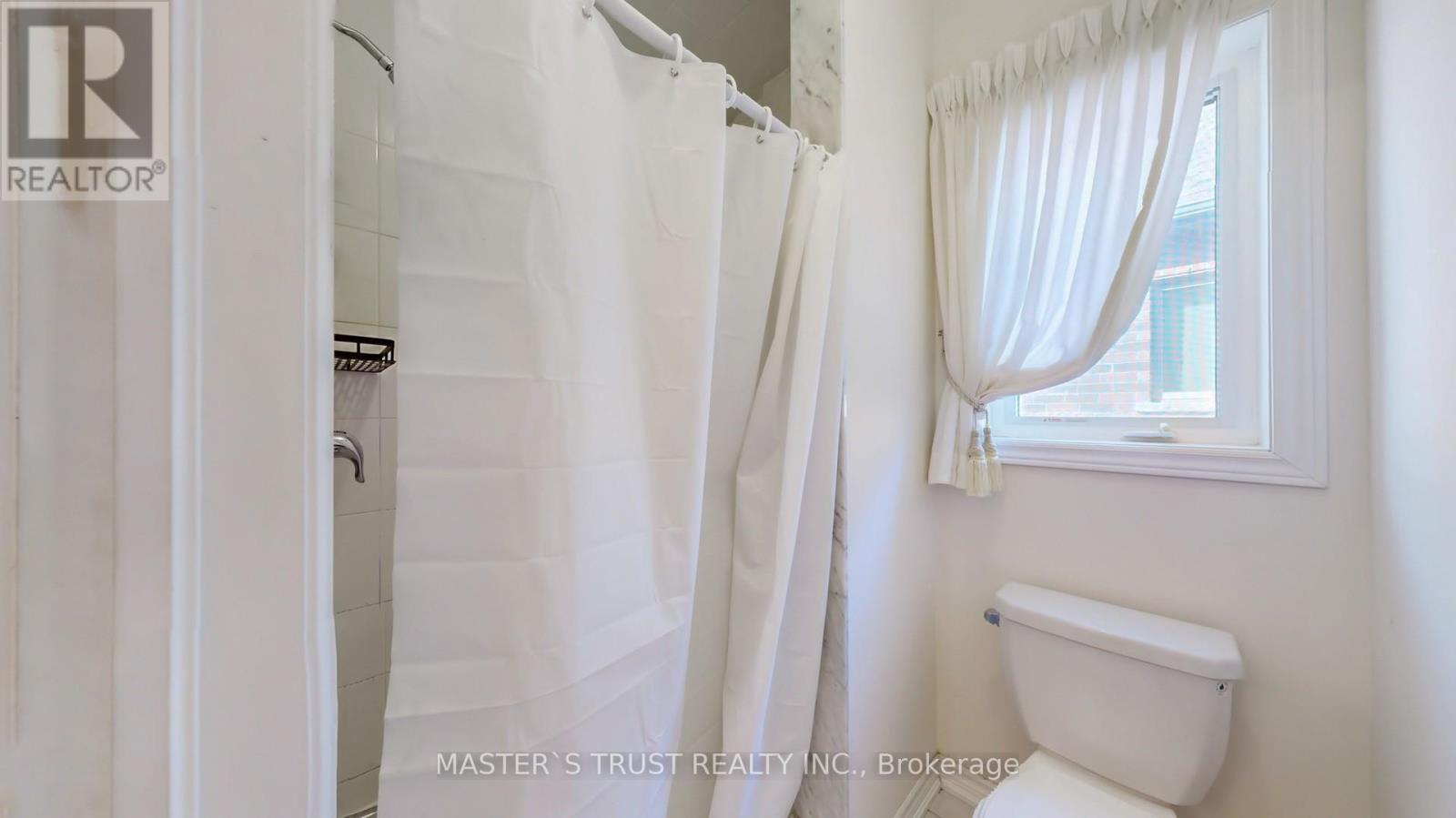 68 Alf Neely Way, Newmarket, Ontario  L3Y 0C6 - Photo 47 - N12897344