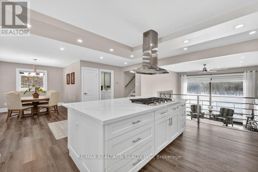 5145 Severn Pines Crescent, Severn, Ontario  L0K 2B0 - Photo 12 - S12897400